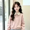 Conjunto Dulce Estilo Universitario 2026 para Niñas, Moda Otoño y Primavera Conjunto de Dos Piezas con Top de Cuello Polo y Jeans con Lazo