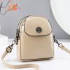 2025 Nova Bolsa Transversal Feminina de Couro Encerado a Óleo Retrô Bolsa para Celular com Zíper de Camada Dupla Bolsa de Ombro com Aba Casual de Cor Sólida
