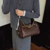 Bolsa de ombro feminina estilo Chanel com padrão de losangos e corrente para 2026, nova bolsa de ombro único e transversal, sensação de luxo, bolsa hobo com cordão