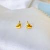 Aretes Mini Corazón de Acero de Titanio Antidesvanecimiento para Mujer Aretes Sólidos Simples Antialérgicos Dorados Compactos Aretes de Moda para Estudiantes