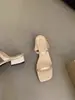 Sapatos de salto alto de uma alça estilo francês com saltos grossos, sandálias prateadas para mulheres, novas sandálias estilo chinês para o verão, adequadas para combinar com saias, sapatos de fada