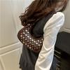 2025 Popular Bolso de Mano de Ravioli de Media Luna con Remaches Nuevo Bolso de Moda para Mujer Bolso de Hombro para el Trabajo y los Viajes