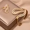 Pulseira Geométrica Aberta com Zircônia Cravejada de Diamantes Estilo Francês para Mulheres, Pulseira Versátil para o Dia a Dia, Joias de Luxo Leve e de Alta Qualidade no Atacado