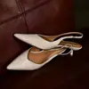 2026 Estilo Caliente de Celebridad de Internet Zapatos de Salón de Corte Bajo con Punta Puntiaguda Versátiles para Mujer Estilo Callejero Alta Apariencia Estilo Japonés Cómodos Zapatos Profesionales