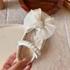 Zapatos de Princesa para Niñas 2026 Primavera y Otoño Nuevo Estilo Lazo de Perla Zapatos Infantiles Suela Suave Modernos Zapatos para Niños Pequeños