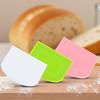 Cuchillo para rebanar Rascador de plástico Espátula Masa Pastel Silicona Tapete para amasar Crema Rascador de pan Herramientas para hornear domésticas