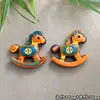 Pingente Chaveiro Cavalo de Balanço Arco-Íris, Pingente de Carro Cavalo de Balanço, Acessório Pingente para Bolsa de Casal Tecido à Mão