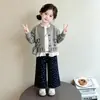Traje para Niñas 2026 Nuevo Otoño e Invierno Infantil Elegante Suéter Tejido Cárdigan Bebé Floral Pantalones de Pierna Ancha Conjunto de Dos Piezas