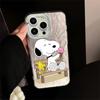 Creativo y Divertido Snoopy iPhone 12 Anti-Caída Patrón de Plumas Funda Protectora Apple 17Pm Funda Protectora de Dibujos Animados Venta al por Mayor