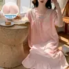 2026 Verano Nuevo Estilo Algodón Nube Bordado Tejido Manga Corta Camisón para Mujer con Copas Estilo Princesa Ropa de Casa Vestido Largo