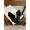 Primer Encuentro Temporada 2026 Otoño/Invierno Nuevos Mocasines Retro de Punta con Plus de Terciopelo para Mujer Tacón de Cuña Zapatos Peludos Mocasines Cálidos