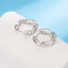 Nuevos ear cuffs geométricos retorcidos de alta calidad, pendientes minimalistas y elegantes para mujer