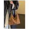 Bolsa tote grande texturizada de caimento solto para mulheres, novo estilo 2026, bolsa tote bordada versátil, bolsa de ombro e bolsa transversal de grande capacidade para outono e inverno