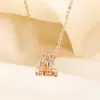 Venta Caliente en Vivo [Serie Tengda] Collar Hueso de Serpiente para Mujer Colgante Serpiente Espiritual con Diamantes Completos Cadena Clavicular Oro Champagne de 14 Quilates