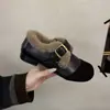Zapatos Peludos para Mujer Invierno Ropa de Exterior 2026 Estilo Nuevo Mocasines Mary Janes con Felpa Zapatos de Algodón Patchwork Retro Hebilla de Cuero Zapatos de Algodón Mocasines