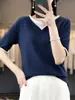 Suéter de gola V dupla com blocos de cor, temperamento, manga curta, solto, modelador, para o trabalho, primavera e verão, fio de algodão, camiseta de tricô feminina