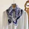 Pañuelo pequeño cuadrado de algodón y lino con estampado paisley en blanco y negro para mujer, adecuado para primavera, otoño e invierno, pañuelo para el cuello