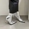 Botas curtas de bico fino versáteis estilo francês para mulheres, botas slim de design de alta qualidade, botas de salto alto stiletto estilo europeu e americano