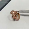 Pendientes Baojia Inspirados en Celebridades, Pendientes de Tuerca de Serpiente de Lujo Ligero de Nicho, Pendientes de Hueso de Serpiente de Alta Gama para Mujer, Regalo Chapado en Oro de 18 Quilates