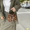 Bolsa Tote Pequena Super Quente para Mulheres 2026 Nova Outono Retro Camurça Bolsa de Ombro Único Corrente Transversal Bolsa Balde