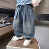 Pantalones de niño primavera jeans 2026 nuevo modelo de primavera estilo coreano para niños jeans rectos holgados pantalones largos para bebé