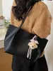 Bolsa Tote Verão 2026 Novo Estilo, Grande Capacidade, Cor Sólida da Moda, Bolsa de Ombro Elegante para o Dia a Dia, Bolsa de Braço Tendência
