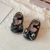 Zapatos de bebé estilo princesa para niñas, nueva colección de otoño 2026, zapatos de princesa de suela blanda para bebés y niños pequeños, zapatos para caminar de talla pequeña para niñas pequeñas