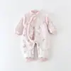 Mameluco de estilo chino para bebé niña estilo otoño e invierno ropa de invierno acolchada para bebé pelele ropa para recién nacido ropa de nuevo estilo para exterior acolchada de algodón