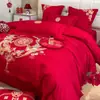 Conjunto de Casamento de Quatro Peças Bordado de Algodão Puro Estilo Chinês de Alta Qualidade de Lençóis e Fronhas de Algodão Puro Vermelho Brilhante para Enxoval Roupa de Cama de Casamento