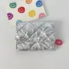 Bolsa de Monedas Plegable con Lazo de Corazón de PU Brillante Portátil Tarjetero Rellena de Algodón Acolchada Bolsa de Mano para Toallas Sanitarias