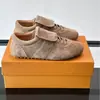 Chanclas casuales de gamuza TOD transfronterizas color beige claro con cordones suela negra estilo versátil para el día a día