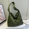 Corea del Sur Dongdaemun Bolso Moda Viajero Gran Capacidad Bolso de Hombro Rombo Nylon Algodón Plumón Bolso Cruzado Estilo Occidental