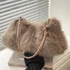 Moda japonesa y coreana minimalista de felpa 2026 colección de invierno para mujer, bolso de hombro, bolso tote y bolso cruzado elegantes y lujosos para el trabajo