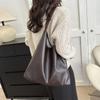 2026 Bolsa Tote de Couro Macio Estilo Novo Primavera Grande Capacidade Transfronteiriça Moda Simples Casual Bolsa de Ombro