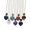 Venta al por mayor de fábrica botella de perfume de jade con forma de corazón de durazno, polvo de cristal, fluorita de cristal, amor, botella de aromaterapia, botella de aceite esencial, colgante de joyería