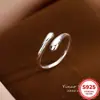 Anel Aberto Popular em Prata de Lei S925 em Formato de Gota para Mulheres, Estilo Simples e Minimalista com Design de Diamante, Ajustável para o Dedo Indicador