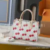 Bolso Nuevo de Cuero Genuino Axila Gama Alta Flor de Cerezo Presbicia Versátil Baguette Moda Tendencia Bolso Cuadrado Pequeño Bolso de Hombro Único Cruzado