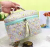 Bolsa de Maquillaje Transfronteriza Nuevo Estilo Fresca y Linda, Bolsa de Almacenamiento Portátil de Algodón Linda, Neceser Floral de Nicho Lindo
