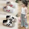 Zapatos de lona con puntera de concha para niños zapatos de bebé moda para niños zapatos casuales versátiles zapatos deportivos para estudiantes zapatos para niñas pequeñas zapatillas