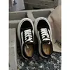 Zapatos de gamuza con plataforma gruesa para mujer, nuevo modelo otoño 2026, zapatillas deportivas casuales versátiles de estilo coreano con cordones para estudiantes