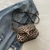 Bolso Cuadrado Pequeño Casual Portátil Moda Europea y Americana Bolso Personalizado Bolso de Mujer 2024 Nueva Moda Bolso de Hombro Cruzado para Mujer