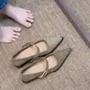 Sapatos de Salto Bloco Chuyuji Camurça Bico Fino Tira Única 2026 Outono Estilo Suave Confortável para o Trabalho Sapatos Mary Jane