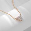 Oro Natural de 18K para Mujer Lujo Accesible Zircón Colgante de Alta Gama Cadena Clavicular Estilo Ins Collar con Colgante de Zircón Triangular Accesorios