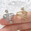Anillo Abierto con Forma de Serpiente de Ojos Verdes Transfronterizo Europeo y Americano, Exquisito Anillo Abierto Ajustable con Forma de Serpiente Microincrustado de Diamantes de Lujo Ligero