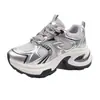 Zapatos de Plataforma Gruesa Versátiles y Populares Estilo Papá para Mujer, que Aumentan la Altura para Mujeres Bajitas, Modelo Nuevo Súper Popular 2026, Zapatos Deportivos Casuales Plateados