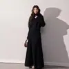 Conjunto de suéter de tricô casual soltinho de gola alta para mulheres com saia plissada de cintura alta afunilada acima do joelho em damasco, cáqui e cinza