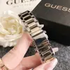 Nuevo reloj de mujer con correa de acero y temperamento, moderno y sencillo, estilo Joker, informal, de cuarzo, para una generación de mujeres.
