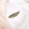 Estilo europeo y americano clip de resorte de aleación de metal con forma de pluma clip de pelo de moda retro clip para la parte posterior de la cabeza accesorios para el cabello de mujer clip de metal