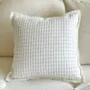 Sofá moderno minimalista con cojines estilo ins en blanco y negro, patrón de cebra de lujo ligero, adecuado para sala de estar, mesita de noche y casa de huéspedes, funda de almohada vintage para ventanal