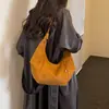 Bolso de Hombro de Terciopelo Suede Estilo Coreano Retro Plegado Tipo Dumpling para Mujer Ambiente Relajado Estilo Perezoso Versátil Bolso Cruzado Sensación de Alta Gama
